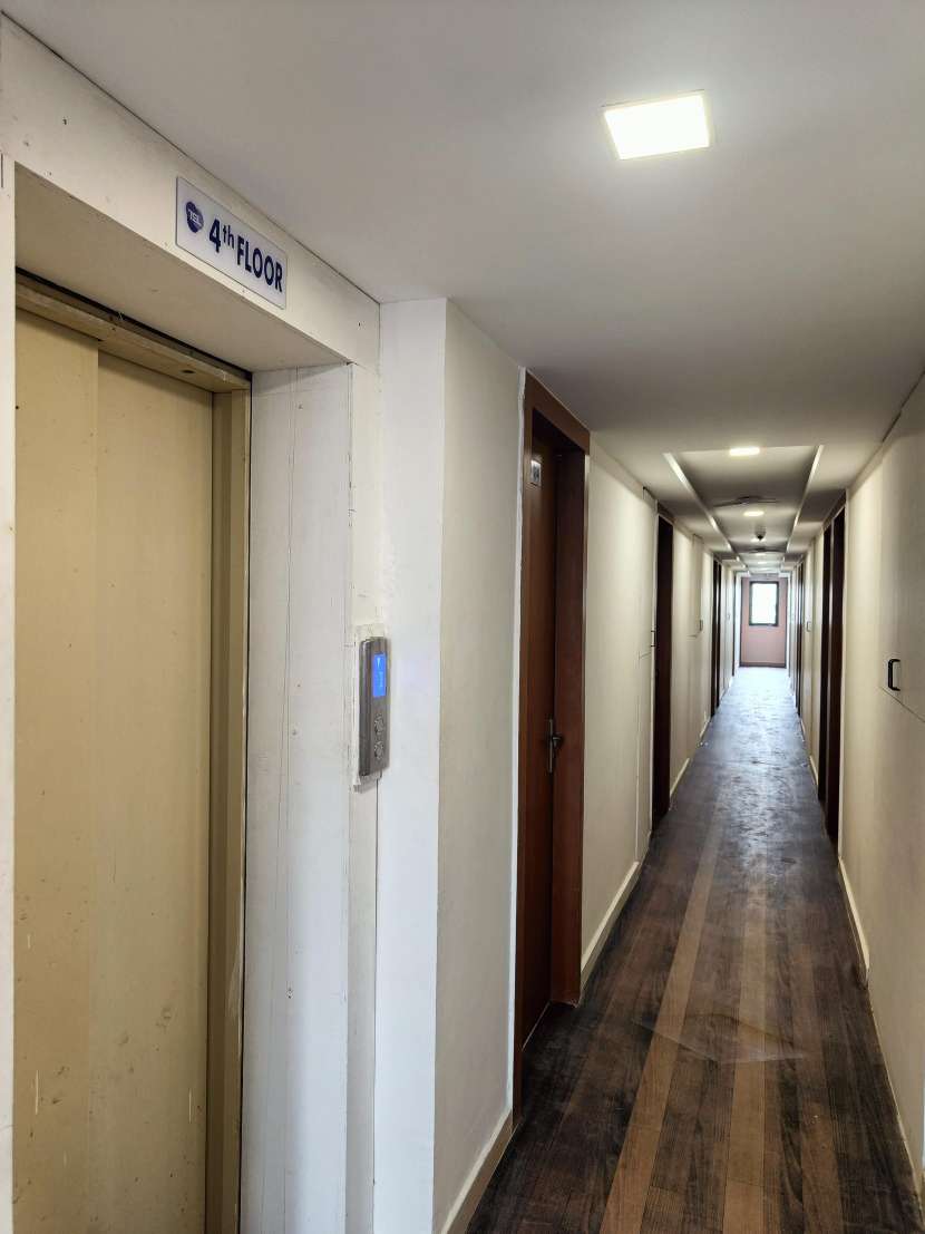 FLOOR